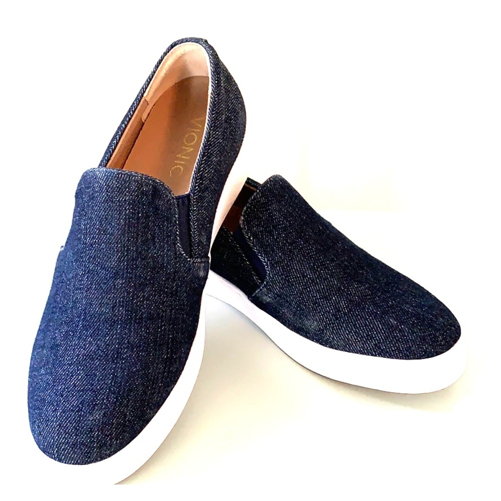 Vionic Denim Slip-on shoes, new without tags!